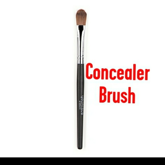 younique concealer brush